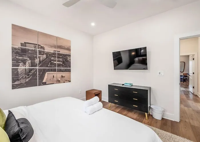Rooftop Patio, Hot Tub And Games Escape *