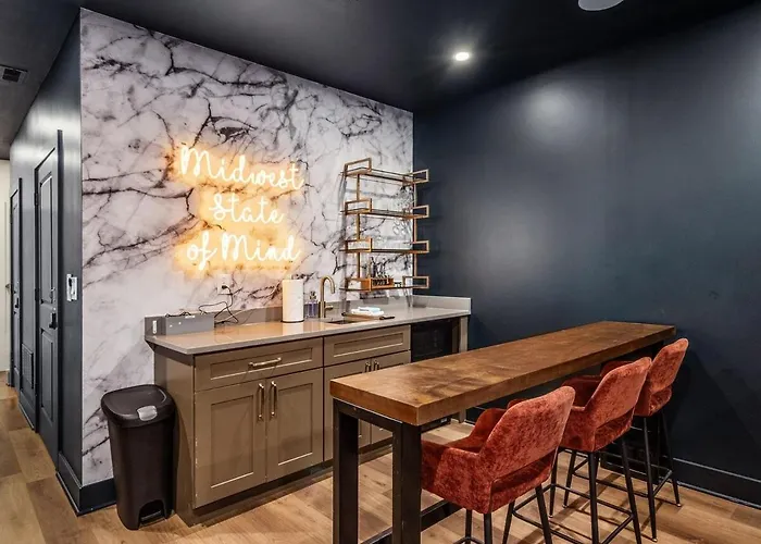 Rooftop Patio, Hot Tub And Games Escape * Columbus
